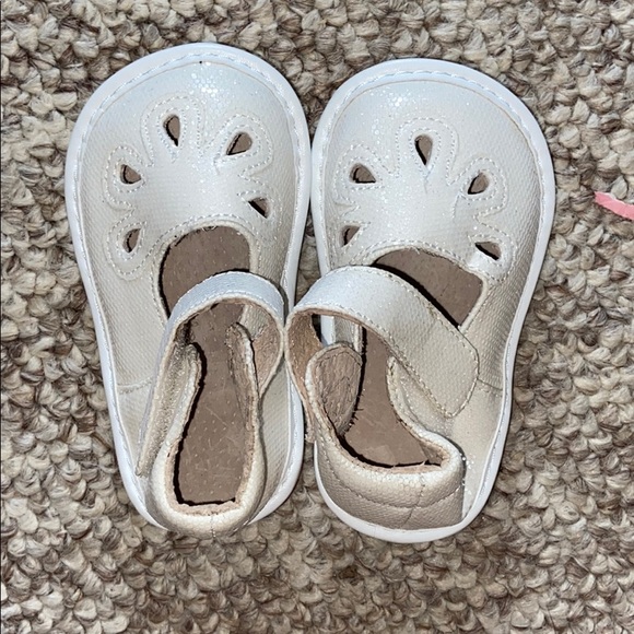 alligator brand shoes